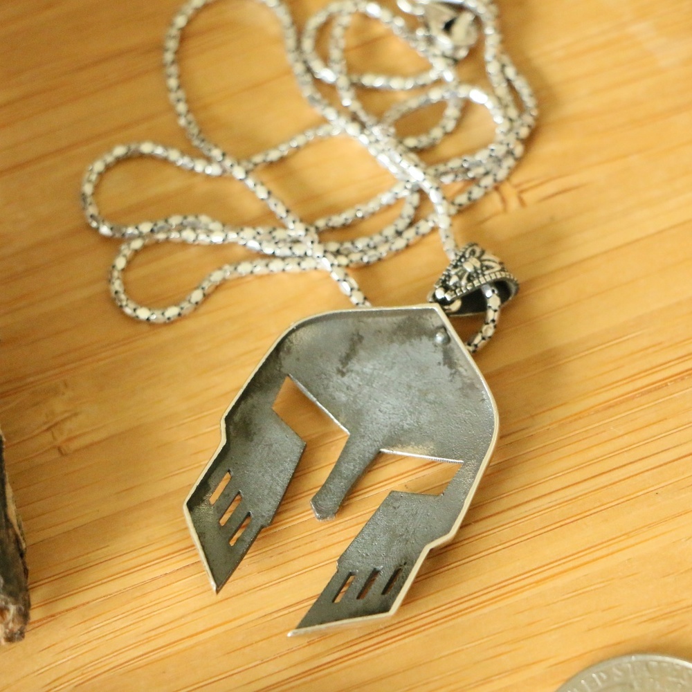 Silver GLADIATOR men’s necklace Vegas Knights. - Picture 7 of 8
